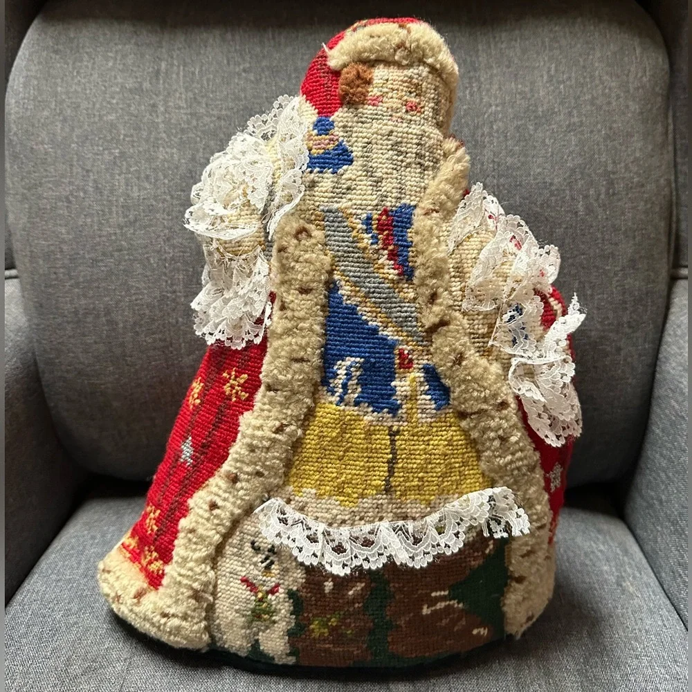 Vintage Tableaux New York Santa Claus Needlepoint Pillow